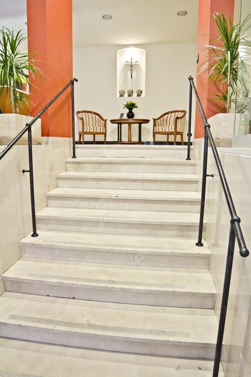 Newly Renovated Hotel Kastil Bol Bagian luar foto