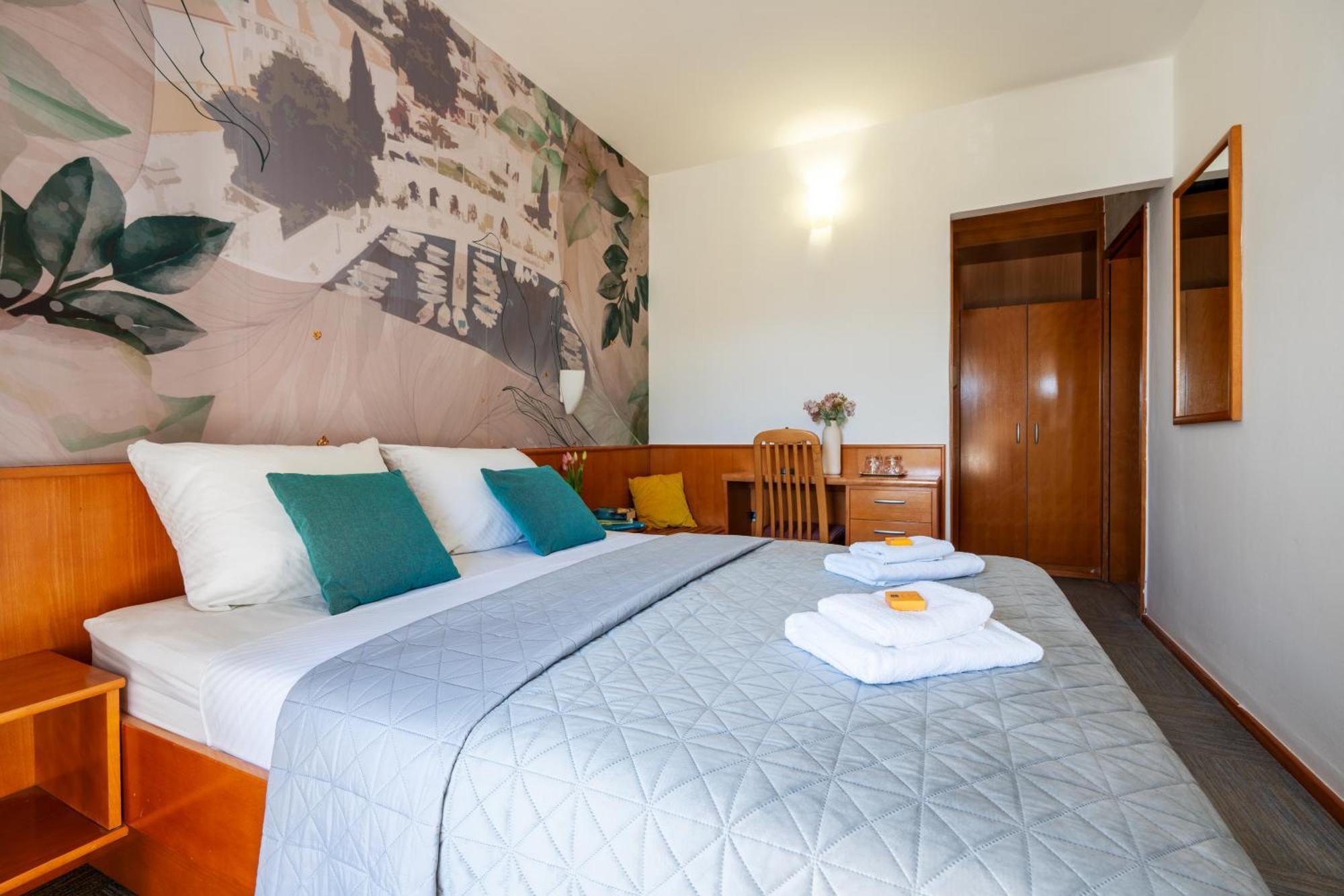 Newly Renovated Hotel Kastil Bol Bagian luar foto
