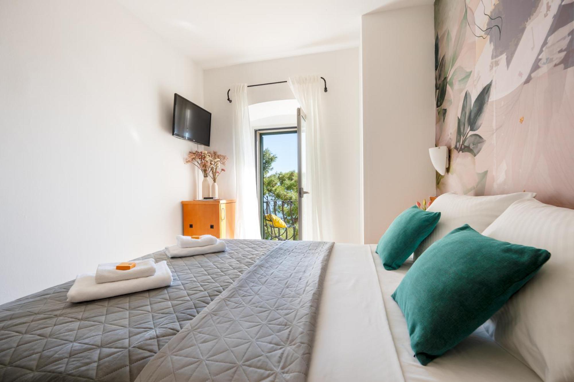 Newly Renovated Hotel Kastil Bol Bagian luar foto